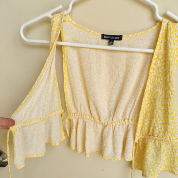 HEART & HIPS | Butter Yellow Front Tie Ruffle Hem Ditsy Floral Boho Crop Top S - Picture 5 of 12